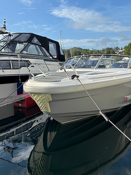 IBIZA 770, Yamaha V8 350hk, grått skrog og synteak! 7 of 19