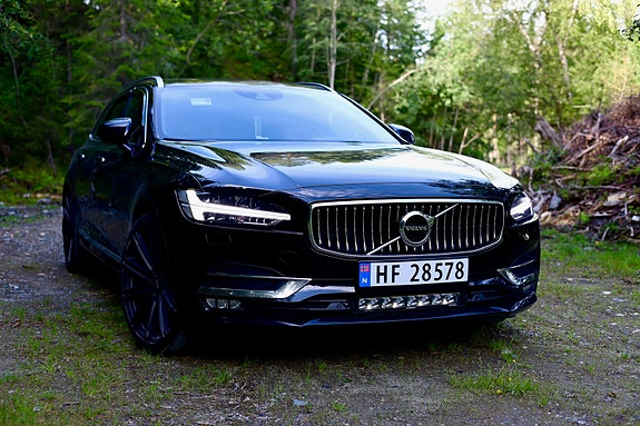 Volvo V90 2 of 14