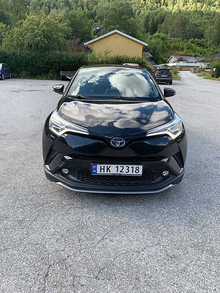 Toyota C-HR 5 of 5