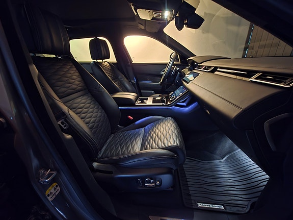 Land Rover Range Rover Velar 24 of 30