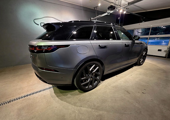 Land Rover Range Rover Velar 2 of 5