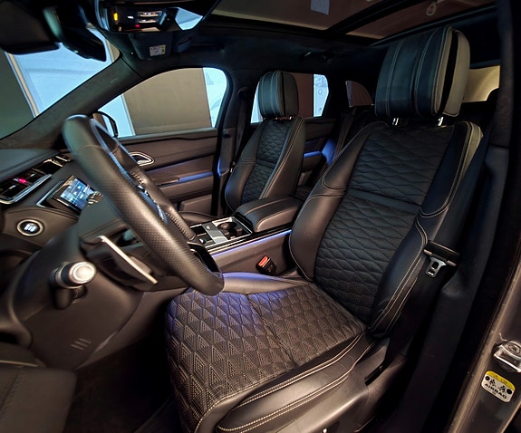 Land Rover Range Rover Velar 20 of 30