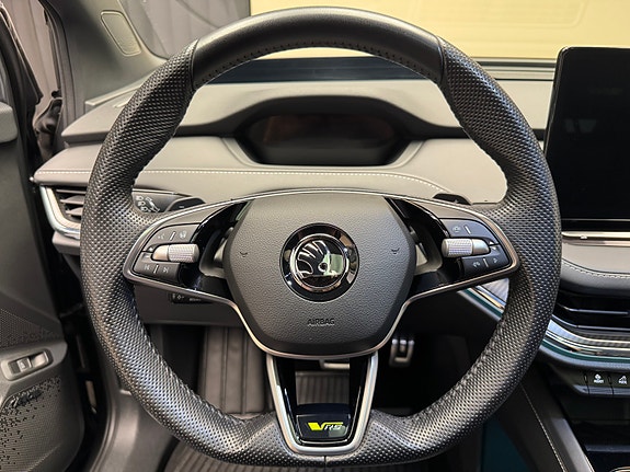 Skoda Enyaq RS 18 of 30