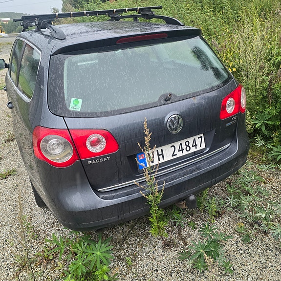 Volkswagen Passat 5 of 8