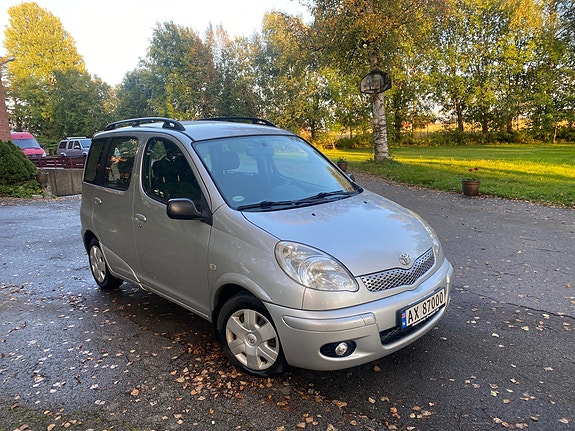 Toyota Yaris Verso 15 of 16