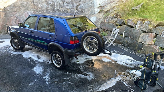 Volkswagen Golf II 2 of 13