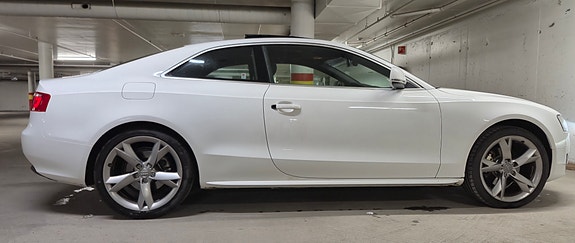 Audi A5 4 of 5