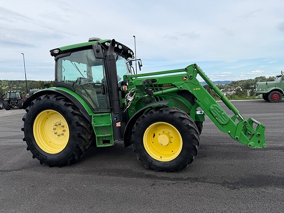 John Deere 6125 R / 50 km 25 of 30