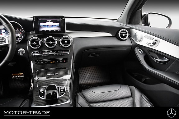 Mercedes-Benz GLC63 20 of 28