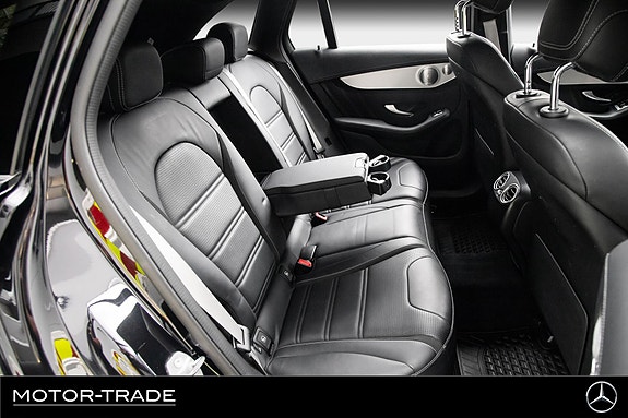 Mercedes-Benz GLC63 26 of 28
