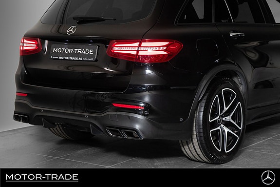 Mercedes-Benz GLC63 13 of 28