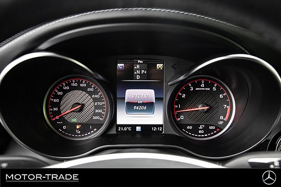 Mercedes-Benz GLC63 18 of 28