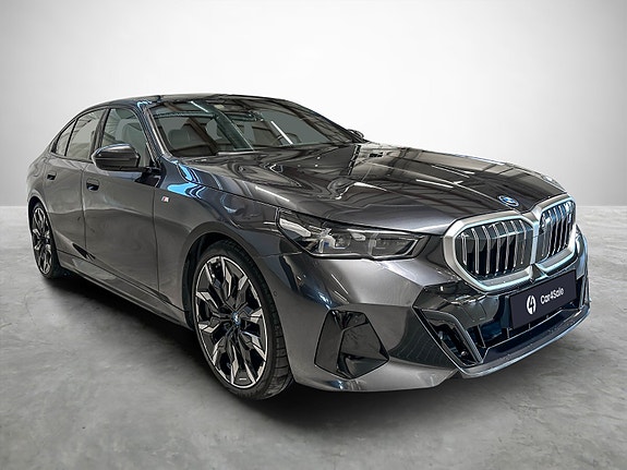 BMW i5 7 of 30