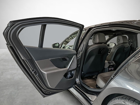 BMW i5 25 of 30
