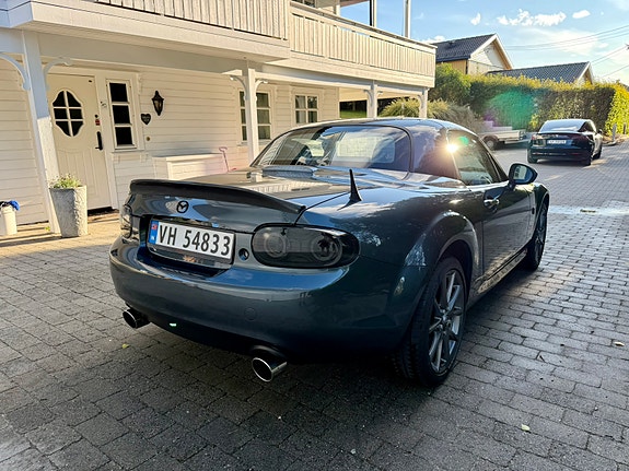 Mazda MX-5 4 of 24