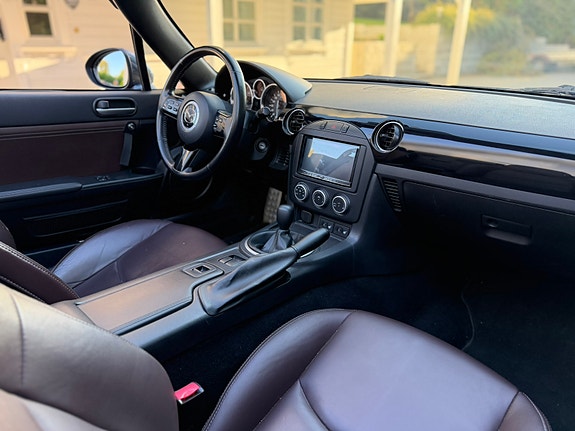 Mazda MX-5 16 of 24