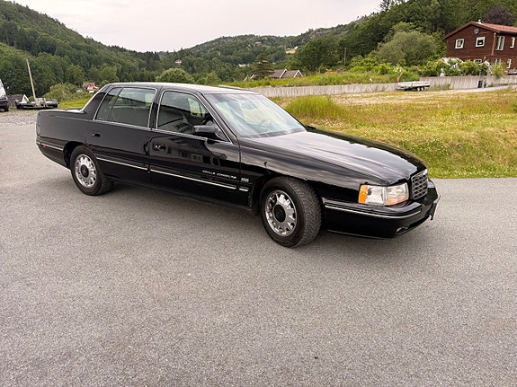 Cadillac Deville 15 of 30