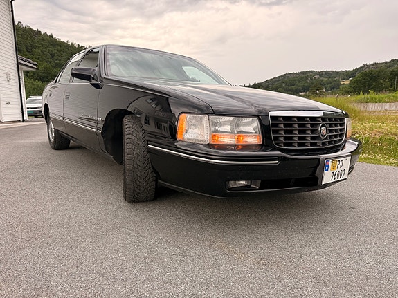 Cadillac Deville 18 of 30