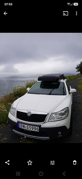Skoda Octavia Scout 2 of 4