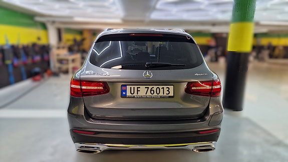 Mercedes-Benz GLC350 e 5 of 21