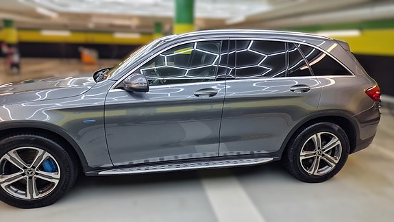 Mercedes-Benz GLC350 e 3 of 21