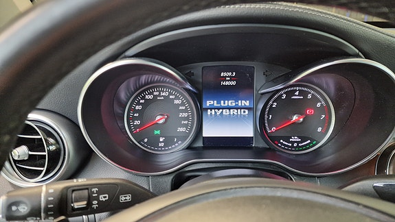 Mercedes-Benz GLC350 e 15 of 21