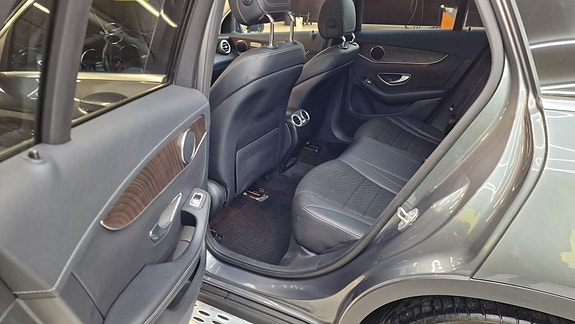 Mercedes-Benz GLC350 e 11 of 21