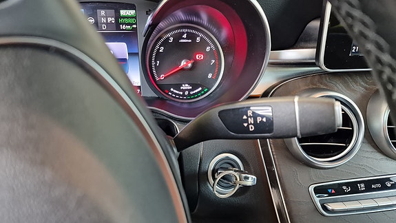 Mercedes-Benz GLC350 e 18 of 21