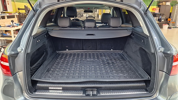 Mercedes-Benz GLC350 e 12 of 21