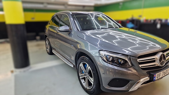 Mercedes-Benz GLC350 e 8 of 21