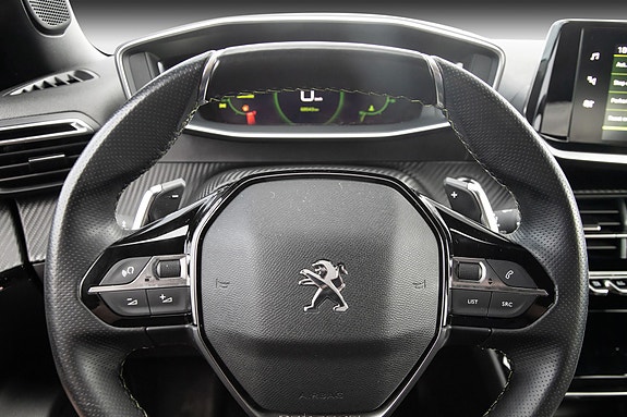 Peugeot 2008 17 of 21