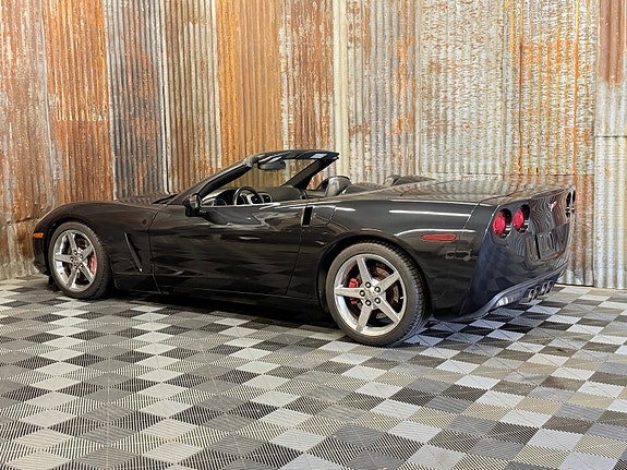 Chevrolet Corvette 11 of 30