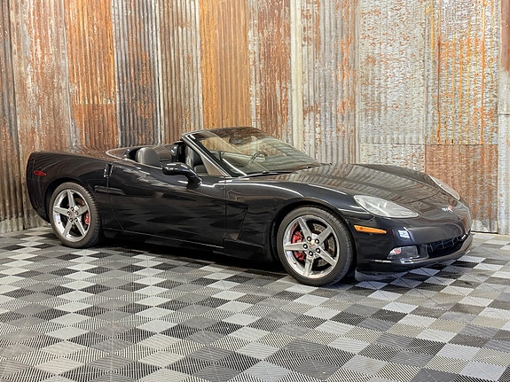 Chevrolet Corvette 2 of 30