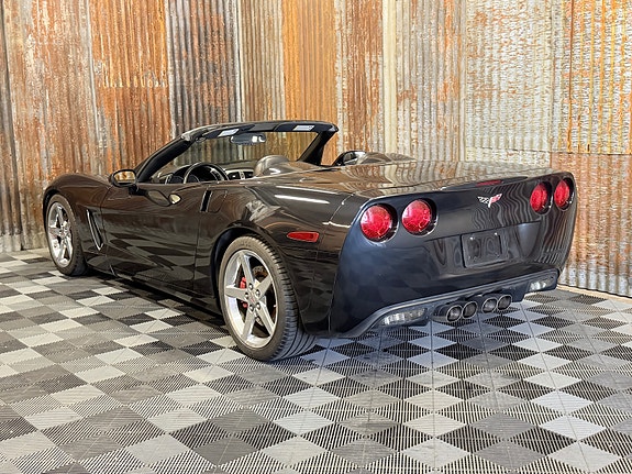 Chevrolet Corvette 10 of 30