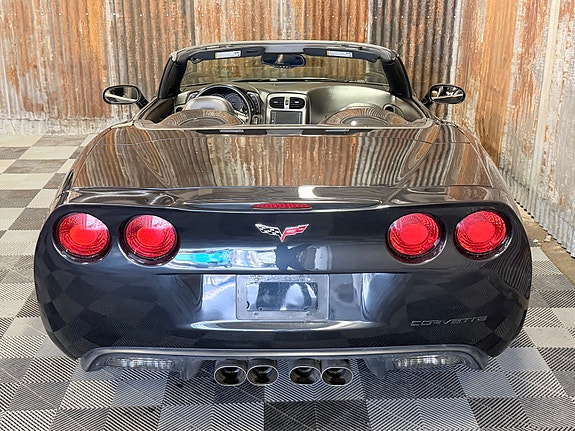 Chevrolet Corvette 17 of 30