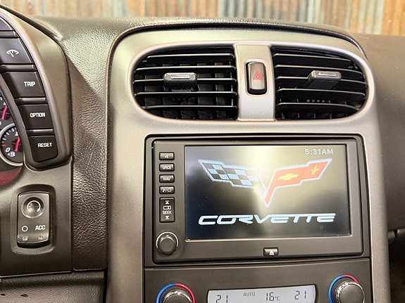 Chevrolet Corvette 26 of 30