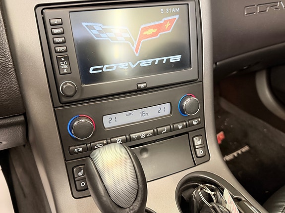 Chevrolet Corvette 27 of 30
