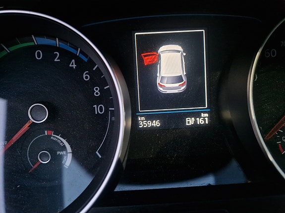 Volkswagen e-Golf VII 5 of 5
