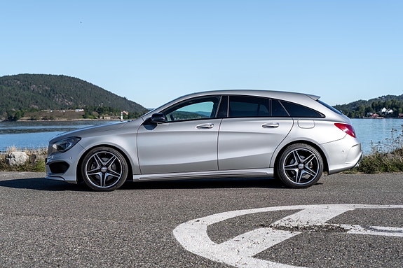 Mercedes-Benz CLA250 5 of 30