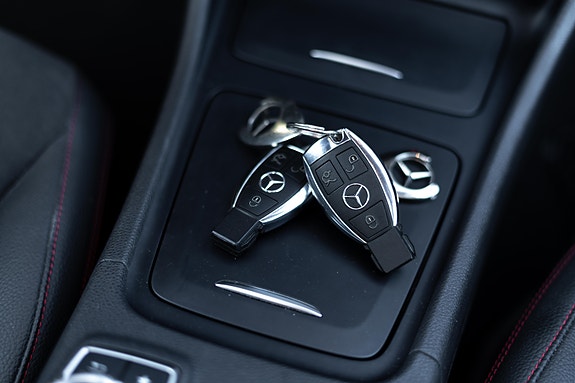 Mercedes-Benz CLA250 30 of 30