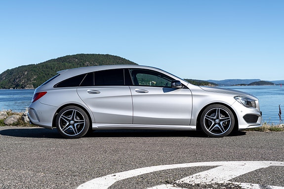 Mercedes-Benz CLA250 4 of 30