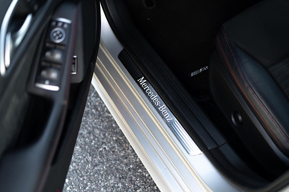 Mercedes-Benz CLA250 24 of 30