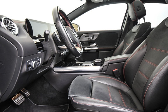 Mercedes-Benz EQA250 12 of 29