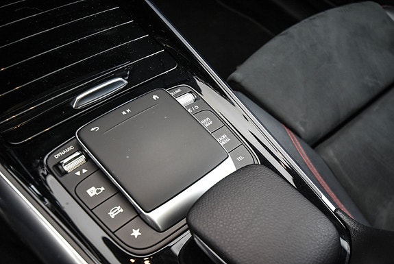 Mercedes-Benz EQA250 17 of 29