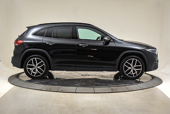 Mercedes-Benz EQA350 3 of 5