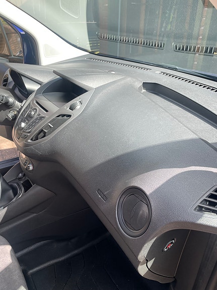 Ford Transit Courier 18 of 24