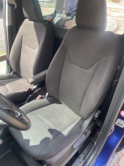 Ford Transit Courier 21 of 24