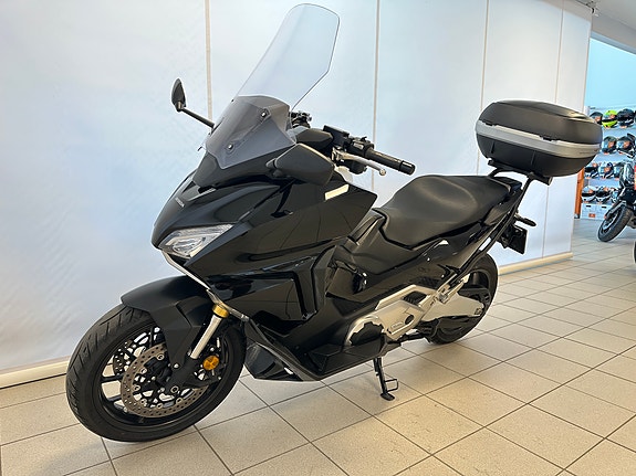 Honda Forza 750 3 of 7