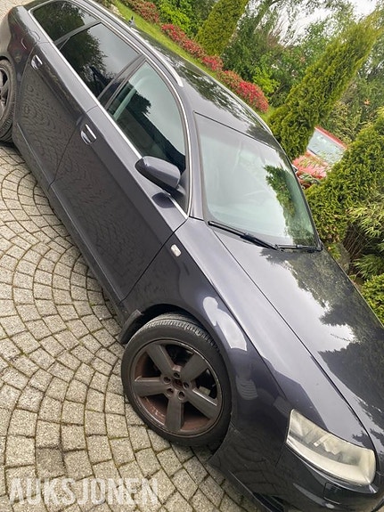Audi A6 4 of 15