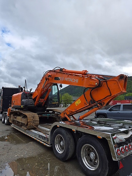 Hitachi ZX 180 LC-5B 3 of 5